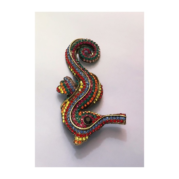 NEW Jeweled Seahorse Pin/ Pendant For Necklace. - Picture 4 of 4